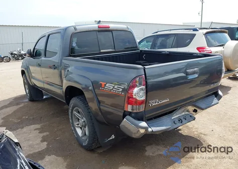 2014 Toyota Tacoma Base V6 z USA, uszkodzony, nr VIN 3TMLU4EN6EM163642